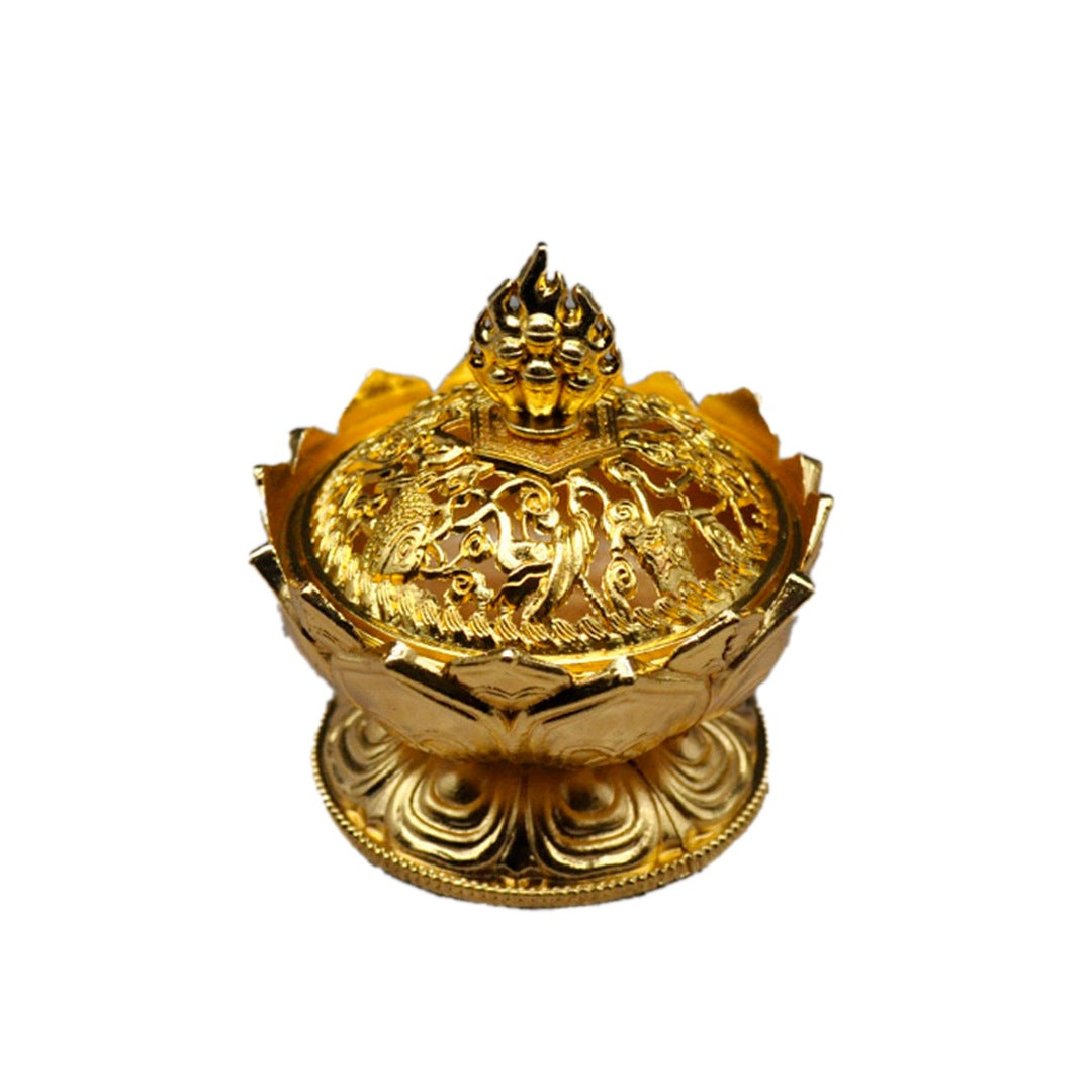 Queimador de incenso em forma de flor de lótus dourada, com detalhes esculpidos e tampa decorada para saída de fumaça, simbolizando pureza - Pelicano Azul
