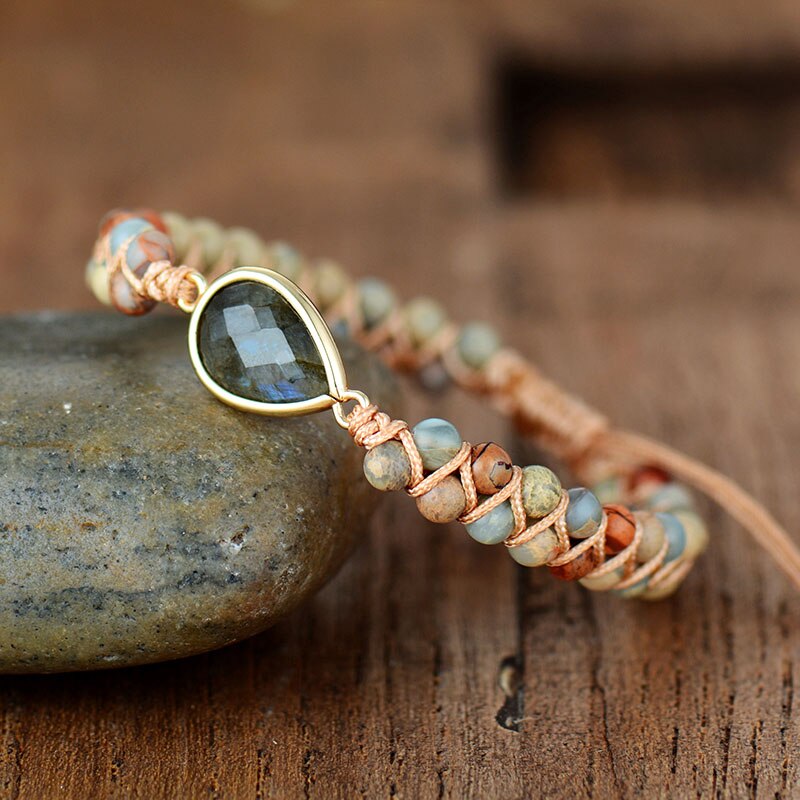 Pulseira da Cura Intensa Ametista, com pedra ametista em design delicado, proporcionando equilíbrio e serenidade Pelicano Azul.