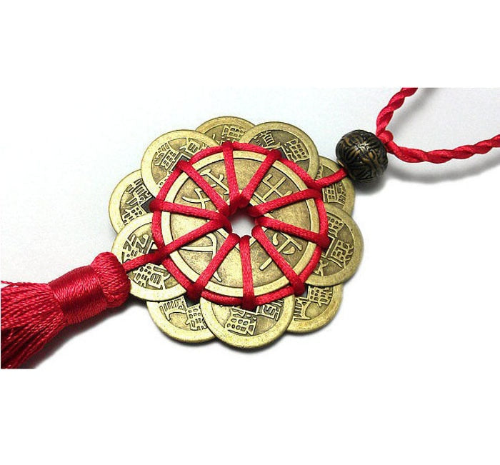 Pingente Imperador Feng Shui com moedas chinesas e cordão vermelho, amuleto para prosperidade e sorte - Pelicano Azul